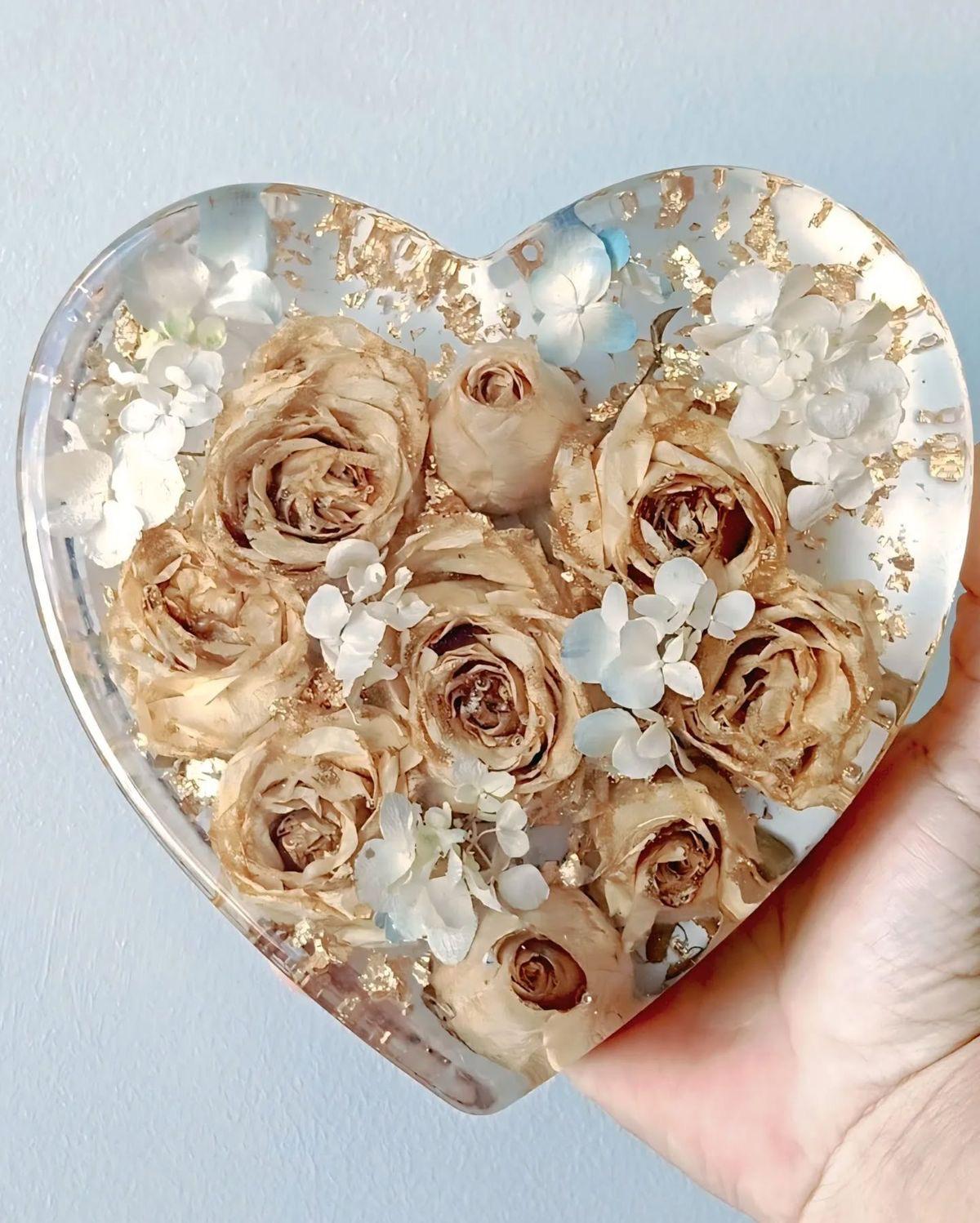 Forever Bloom Floral Resin Keepsake – Preserved Flowers in Custom Shapes”