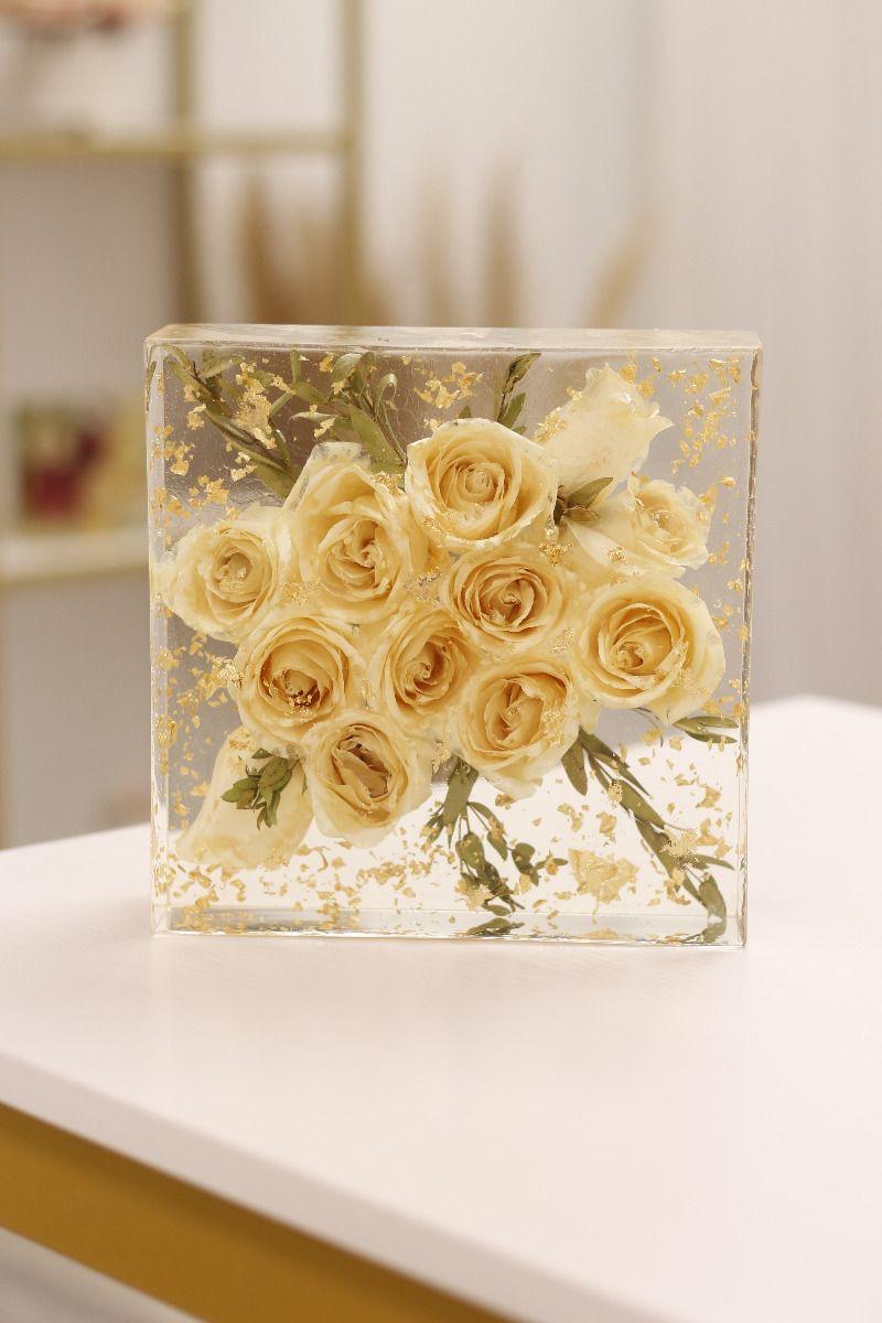Forever Bloom Floral Resin Keepsake – Preserved Flowers in Custom Shapes”